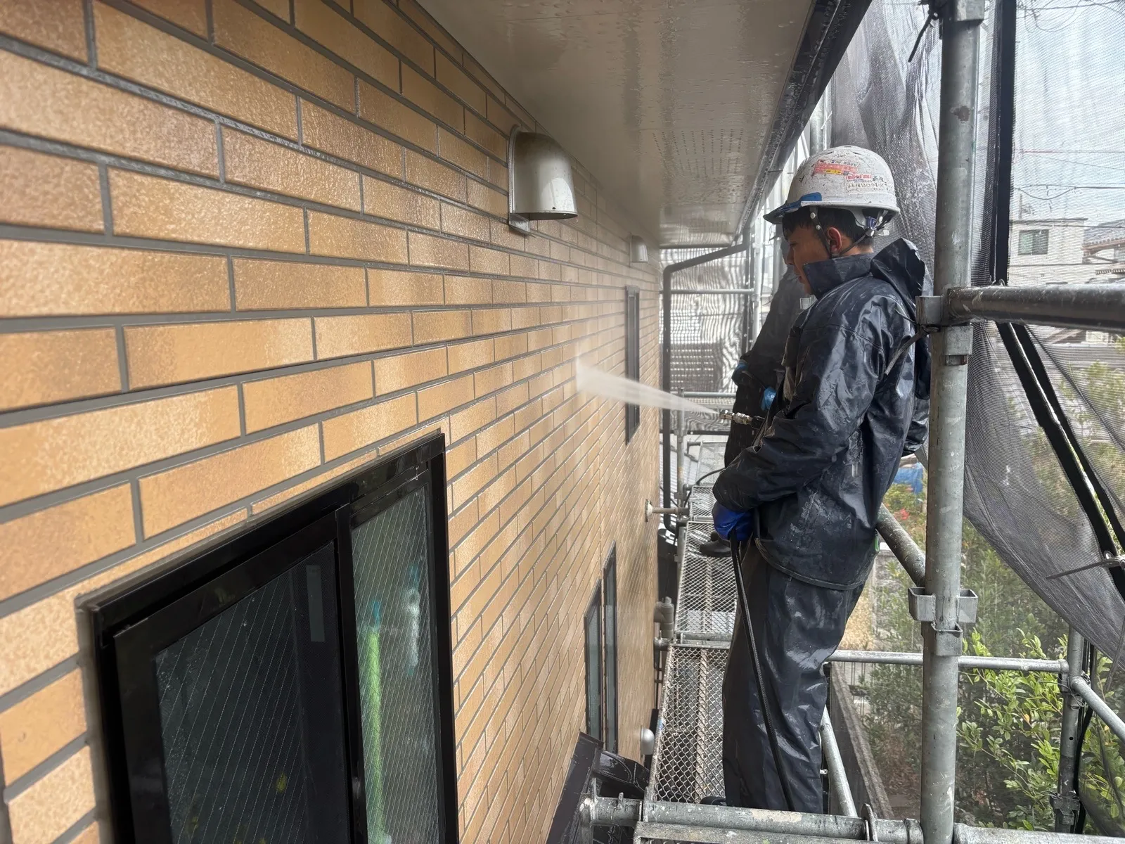 高圧洗浄　作業中